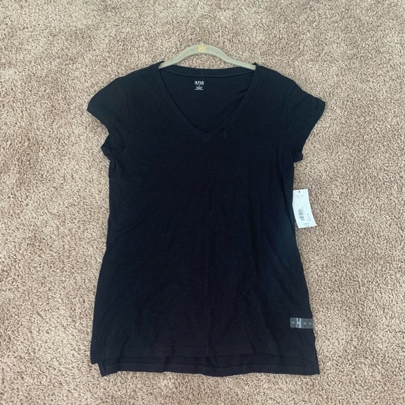 2/$20 or 3/$25 Black Tee NWT Sz S - Picture 4 of 8